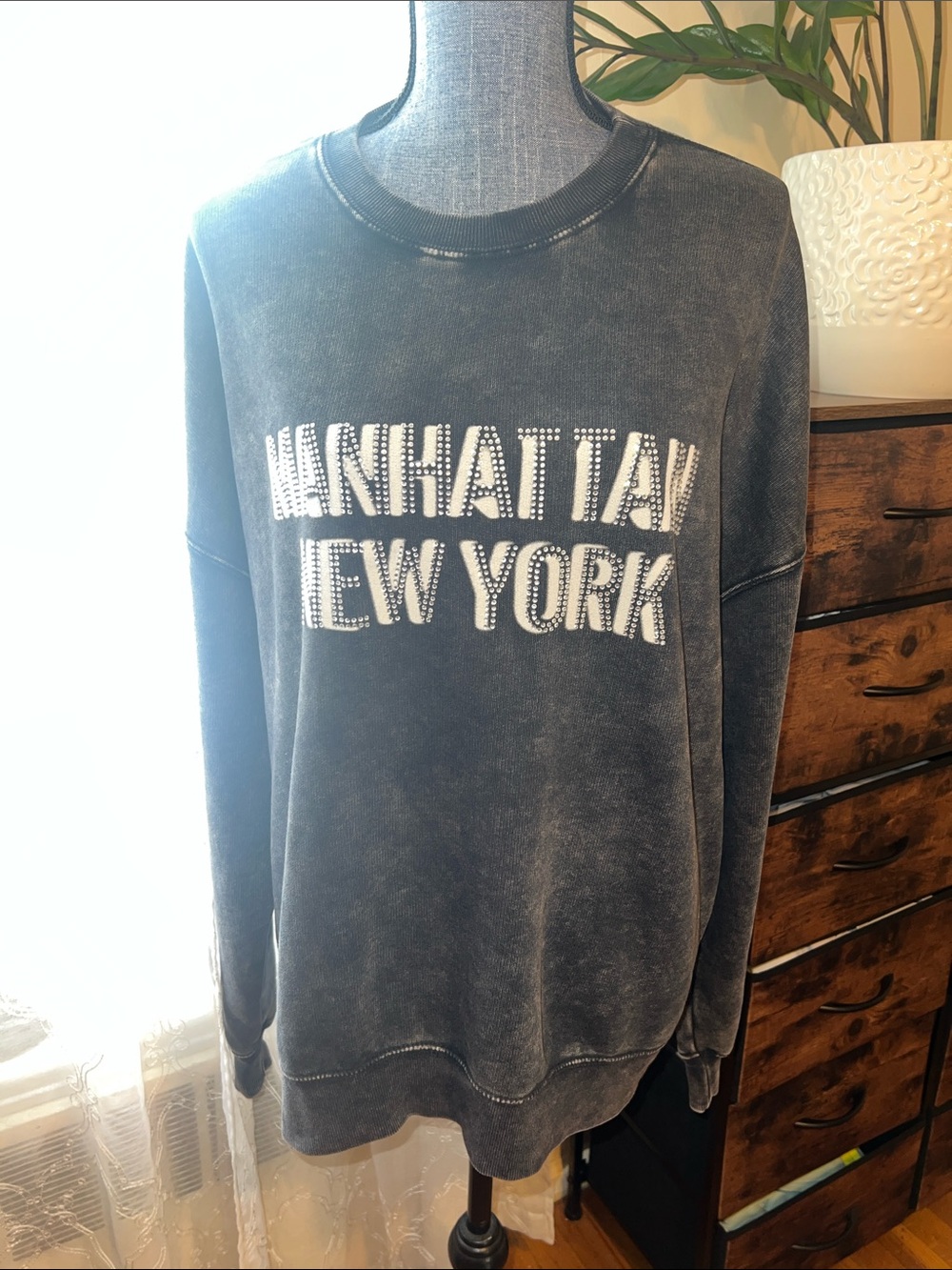 Manhattan New York Sweatshirt NWT